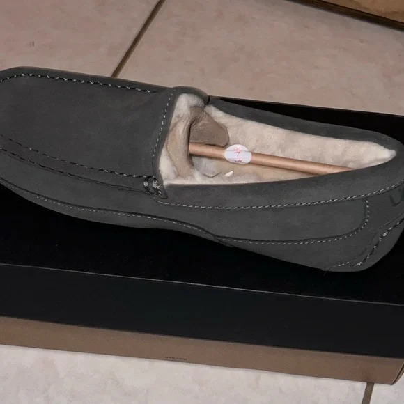 NIB‎ UGG MEN\'S ASCOT SUEDE SHEARLING SLIP ON SLIPPERS GRAY Men main image 3